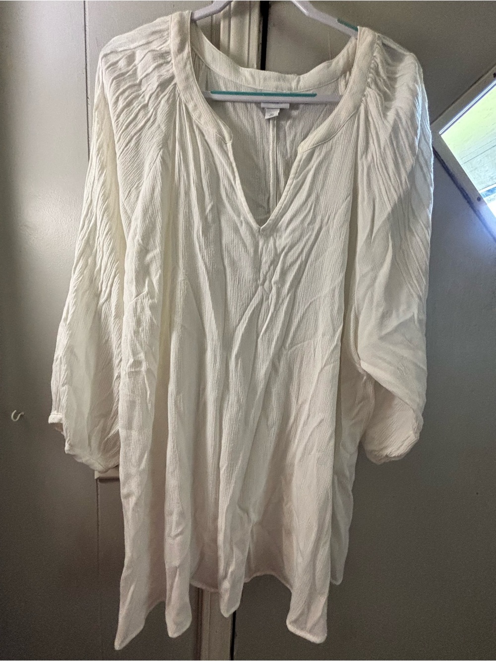 Ava & Viv Women’s Cream Textured V-Neck Peasant Blouse